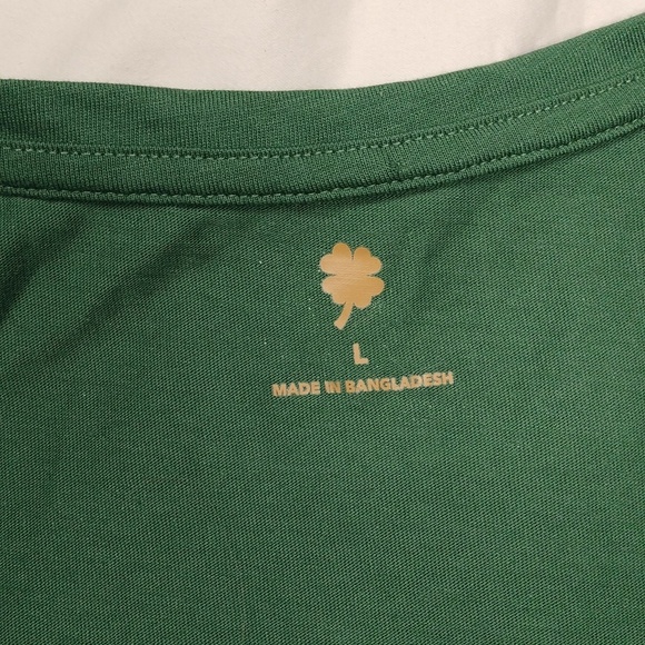 Keep Your Kiss Women's V- Neck T Shirt Size Large - Picture 2 of 10